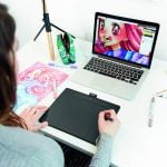 Wacom Intuos M Bluetooth Graphic Pen Tablet Berry Pink (CTL-6100WLP) - الصورة 5