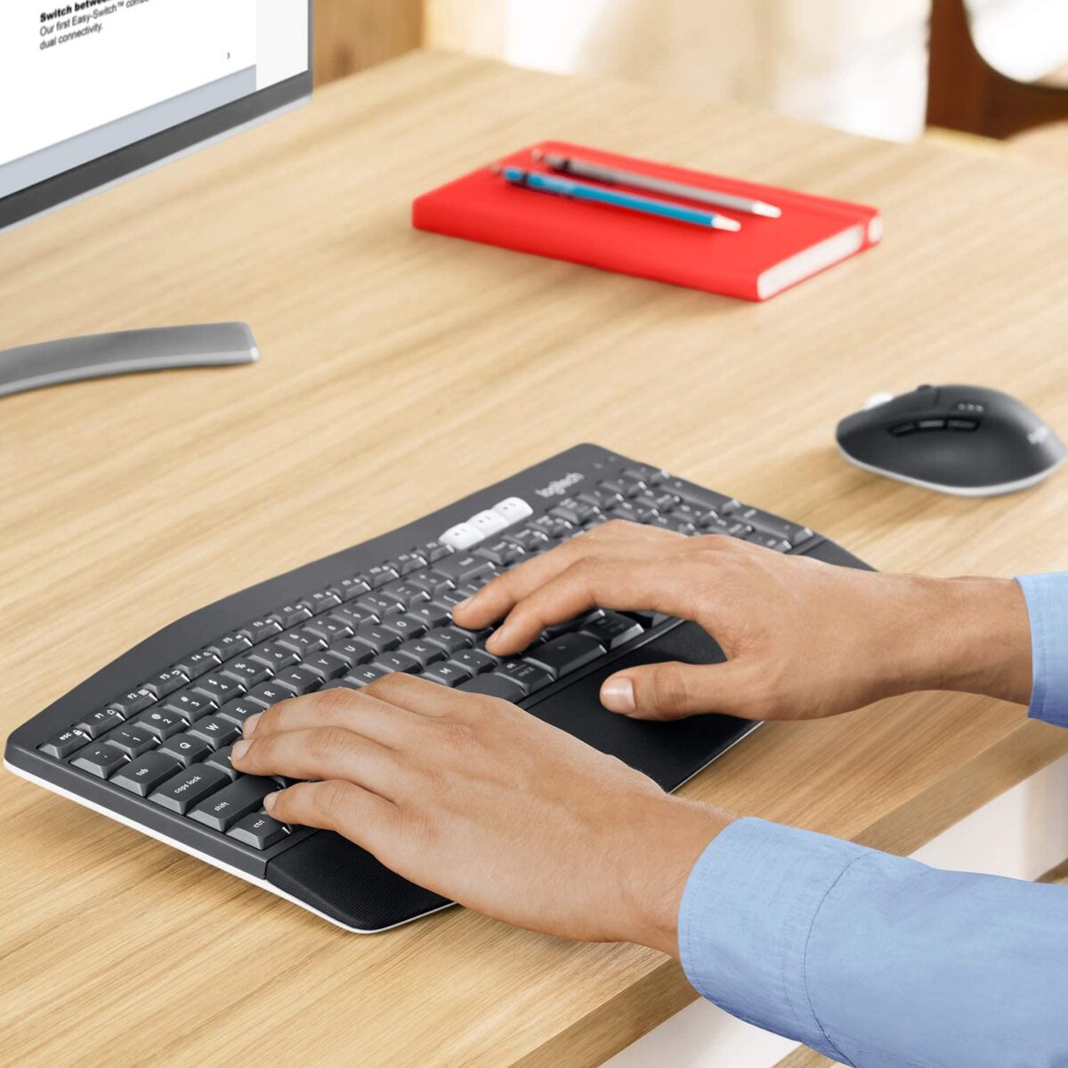 LOGITECH MK850 PERFORMANCE Wireless Keyboard and Mouse Combo (Arabic)