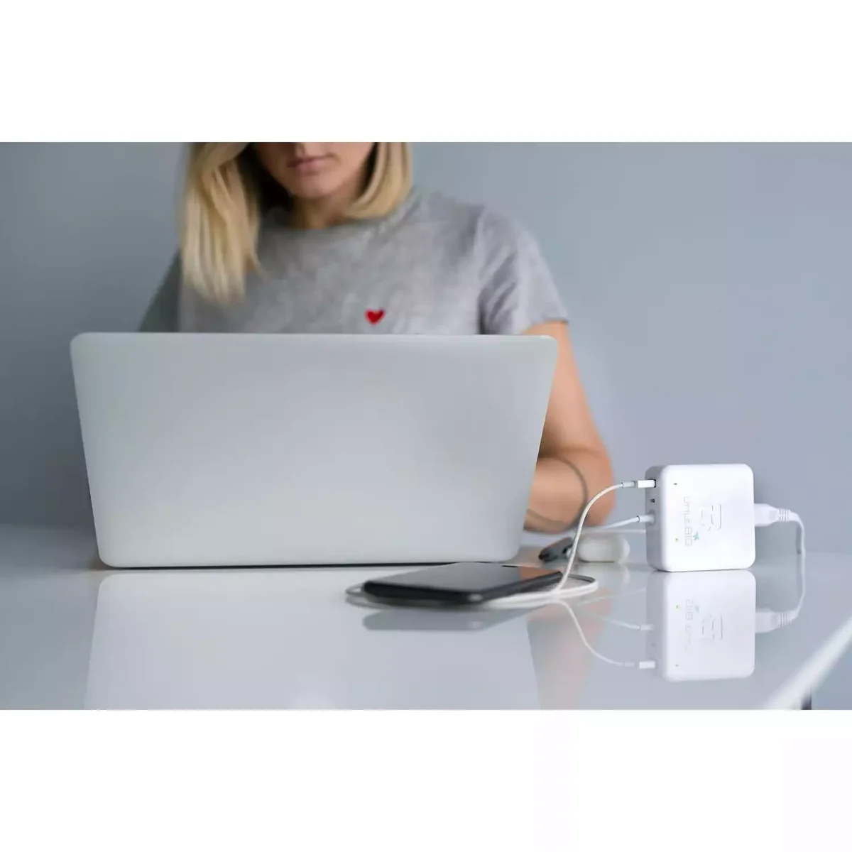 LITTLE BIG Macbook Pro Charger 60W