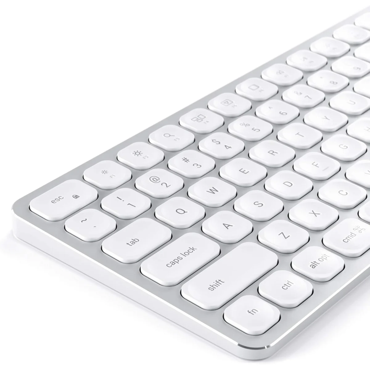 Satechi Aluminum Bluetooth Keyboard with Numeric Keypad - Compatible with 2022 MacBook ProAir M2