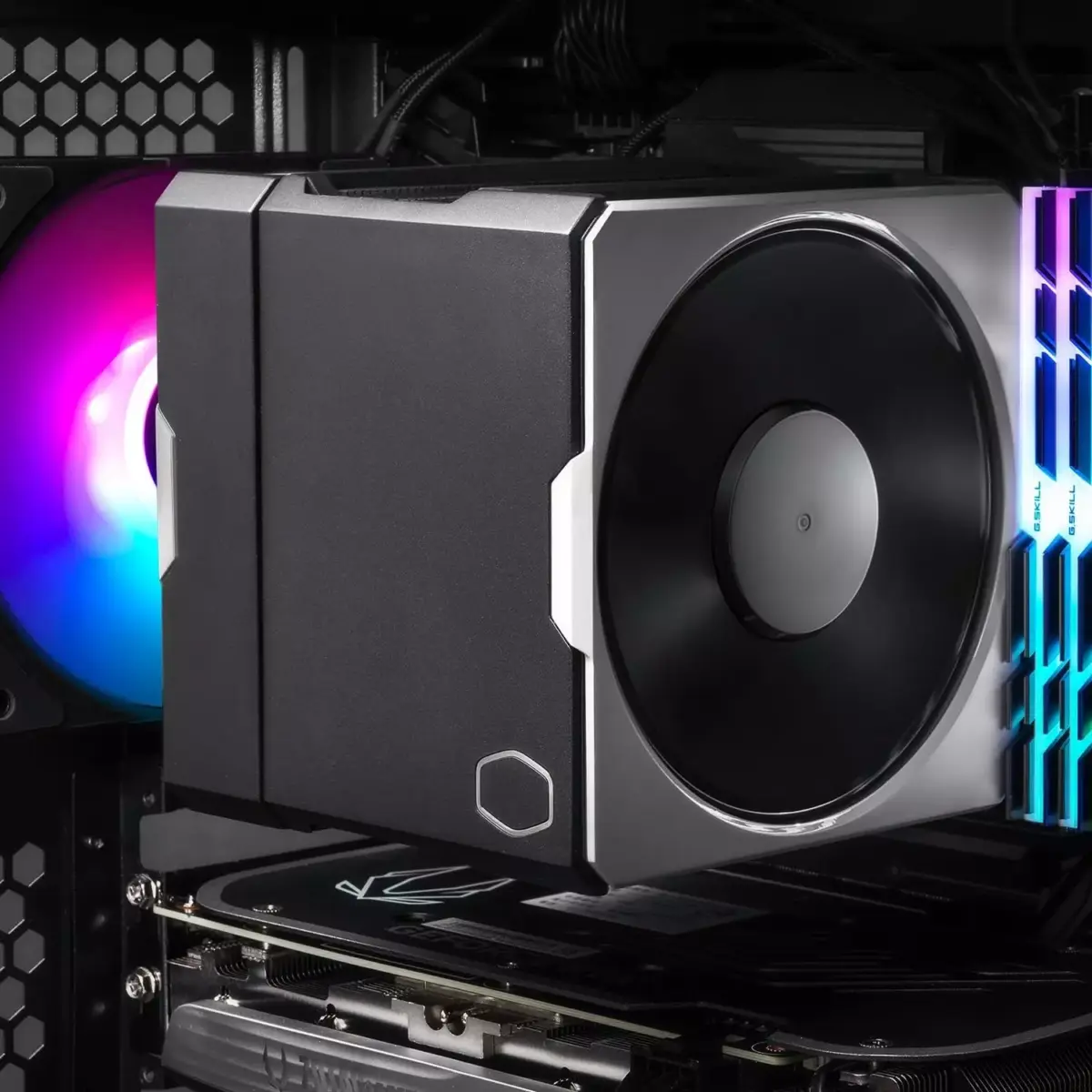 Cooler Master Hyper 612 Apex CPU Air Cooler - 6 Superconducting Heatpipes (TDP 260W), 2 x 120P 120mm Mobius Fans, Compact Heatsink, No RAM Interference - AMD and Intel Socket Compatible
