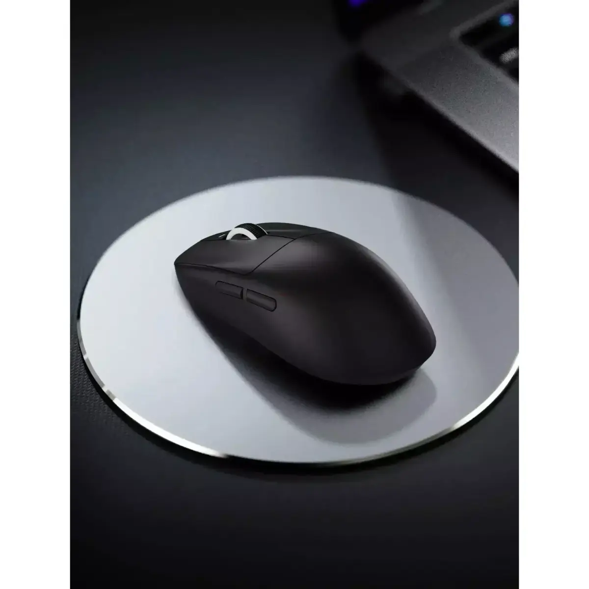 VXE Dragonfly R1 Pro Max Wireless, Wired - Optical Sensor 26,000 DPI PAW3395 - Chip Nordic 52840 - Battery Life 150 Hour - 54 Grams ( White)